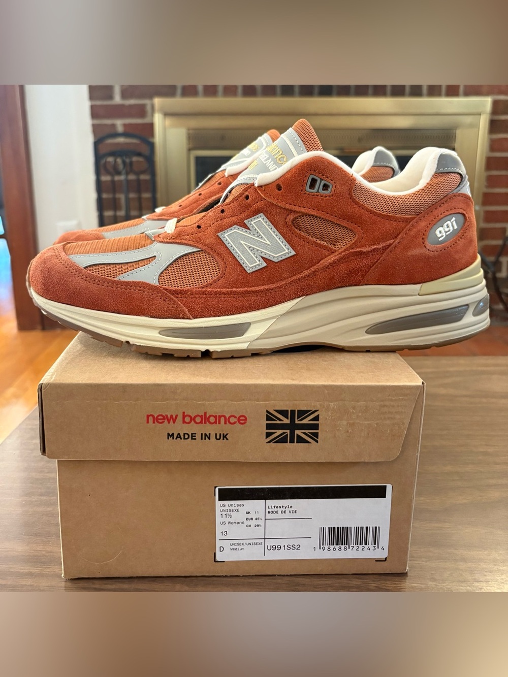 Brand new never worn men’s New Balance Men's 991v2 in Potter’s Clay. Size 11.5